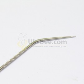 Spatula transfer of larvae, 