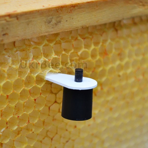 https://beekeeper-shop.com/1271-thickbox_default/halterung-fuer-tschechische-schalen.jpg