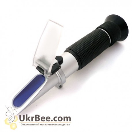 Refractometer with ATC moisture determination, 1